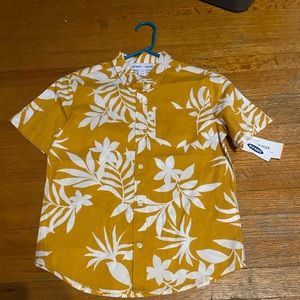 Boys floral shirt. Size L 10-12